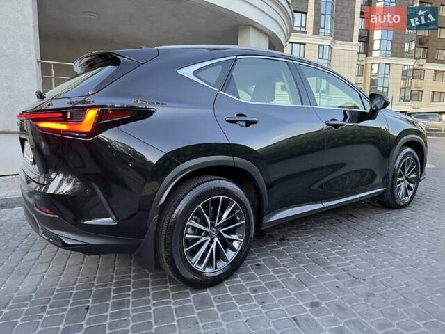 Чорний Лексус НХ, об'ємом двигуна 2.49 л та пробігом 61 тис. км за 45250 $, фото 23 на Automoto.ua