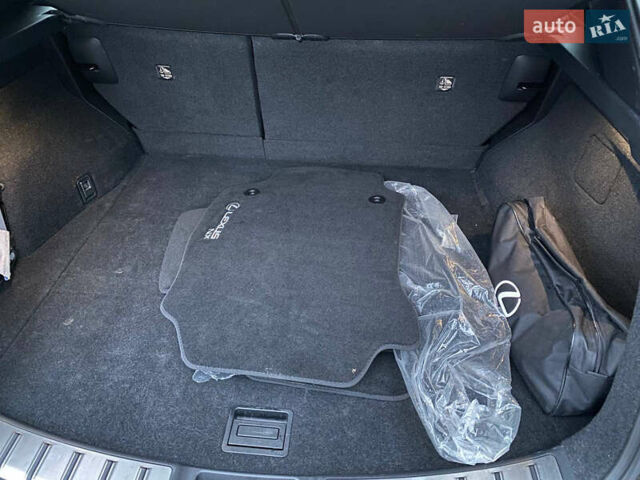 Черный Лексус НХ, объемом двигателя 1.99 л и пробегом 162 тыс. км за 43200 $, фото 4 на Automoto.ua