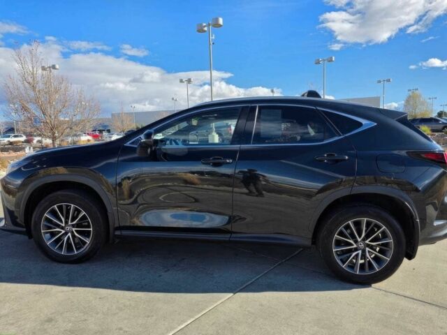 Черный Лексус НХ, объемом двигателя 2.5 л и пробегом 11 тыс. км за 24000 $, фото 4 на Automoto.ua