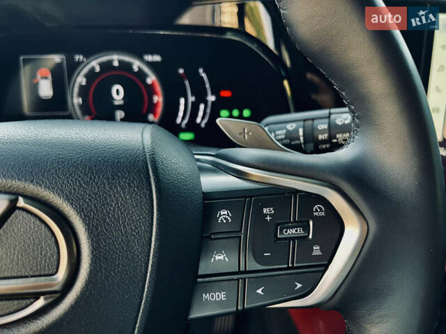 Черный Лексус НХ, объемом двигателя 2.49 л и пробегом 27 тыс. км за 41500 $, фото 27 на Automoto.ua