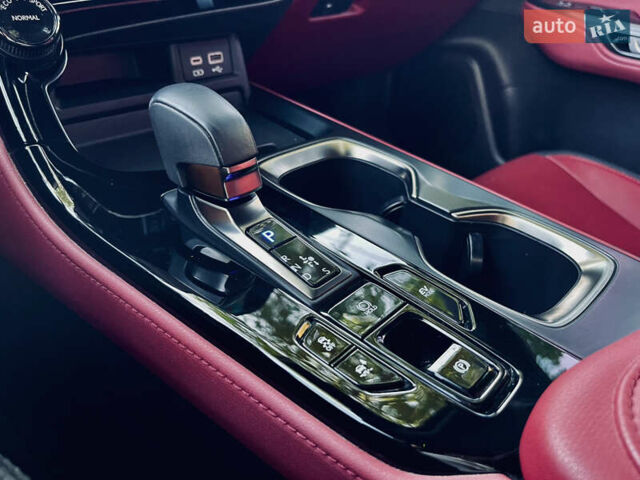 Черный Лексус НХ, объемом двигателя 2.49 л и пробегом 27 тыс. км за 41500 $, фото 32 на Automoto.ua