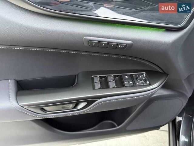 Чорний Лексус НХ, об'ємом двигуна 2.49 л та пробігом 2 тис. км за 51500 $, фото 15 на Automoto.ua