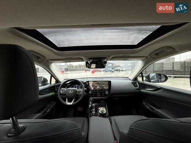 Чорний Лексус НХ, об'ємом двигуна 2.49 л та пробігом 2 тис. км за 51500 $, фото 35 на Automoto.ua