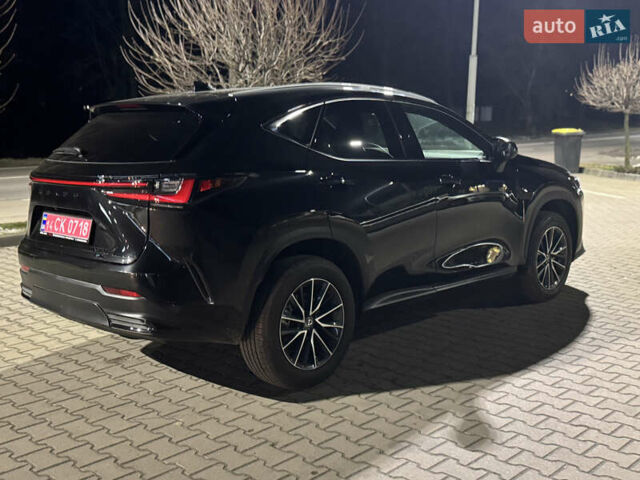 Черный Лексус НХ, объемом двигателя 2.39 л и пробегом 1 тыс. км за 47000 $, фото 5 на Automoto.ua