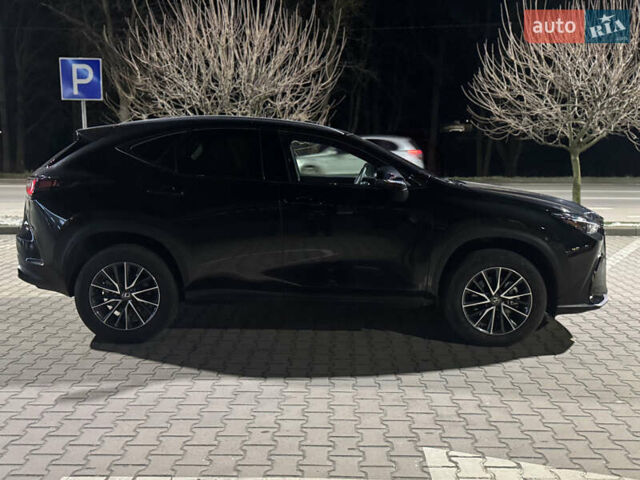 Черный Лексус НХ, объемом двигателя 2.39 л и пробегом 1 тыс. км за 47000 $, фото 6 на Automoto.ua