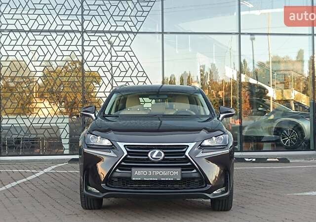 Коричневий Лексус НХ, об'ємом двигуна 2.19 л та пробігом 100 тис. км за 27658 $, фото 3 на Automoto.ua
