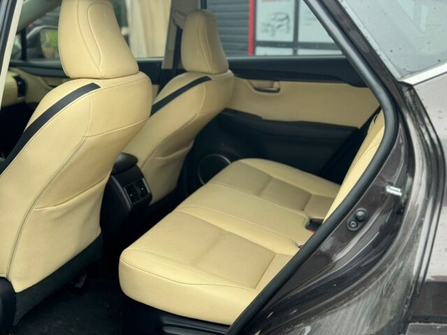 Коричневый Лексус НХ, объемом двигателя 2 л и пробегом 120 тыс. км за 15900 $, фото 8 на Automoto.ua