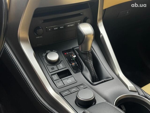 Коричневый Лексус НХ, объемом двигателя 2 л и пробегом 113 тыс. км за 20990 $, фото 16 на Automoto.ua