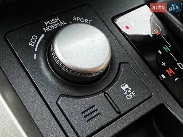 Коричневий Лексус НХ, об'ємом двигуна 2 л та пробігом 113 тис. км за 20990 $, фото 28 на Automoto.ua