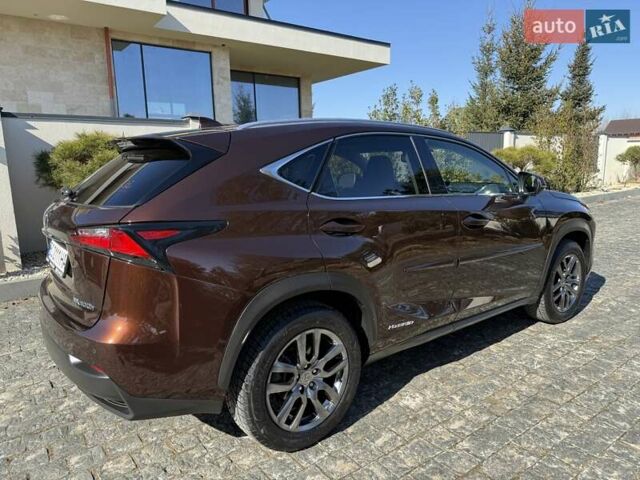 Коричневий Лексус НХ, об'ємом двигуна 2.49 л та пробігом 129 тис. км за 32900 $, фото 4 на Automoto.ua