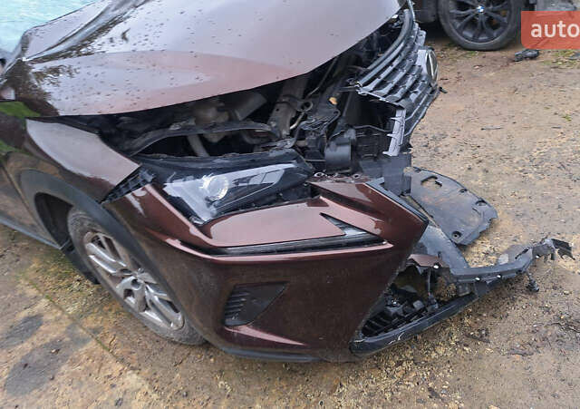 Коричневый Лексус НХ, объемом двигателя 1.99 л и пробегом 70 тыс. км за 8500 $, фото 3 на Automoto.ua