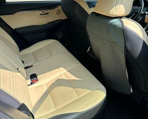 Коричневий Лексус НХ, об'ємом двигуна 1.99 л та пробігом 125 тис. км за 29000 $, фото 13 на Automoto.ua