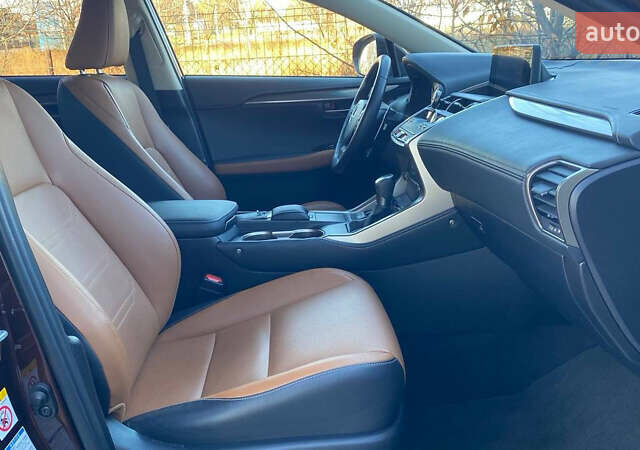 Коричневый Лексус НХ, объемом двигателя 2 л и пробегом 77 тыс. км за 35000 $, фото 5 на Automoto.ua