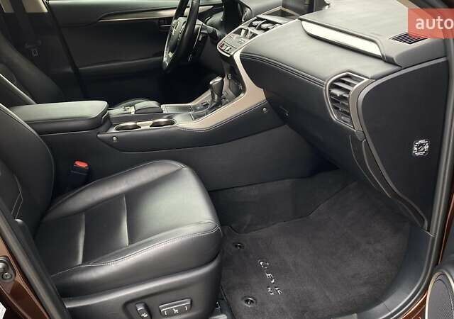 Коричневий Лексус НХ, об'ємом двигуна 2.49 л та пробігом 77 тис. км за 38534 $, фото 5 на Automoto.ua