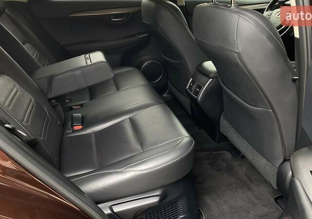 Коричневий Лексус НХ, об'ємом двигуна 2.49 л та пробігом 77 тис. км за 38534 $, фото 6 на Automoto.ua