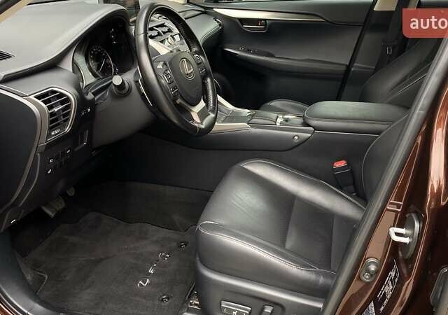 Коричневий Лексус НХ, об'ємом двигуна 2.49 л та пробігом 77 тис. км за 38534 $, фото 7 на Automoto.ua