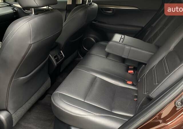 Коричневий Лексус НХ, об'ємом двигуна 2.49 л та пробігом 77 тис. км за 38534 $, фото 8 на Automoto.ua