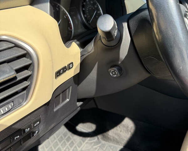 Лексус НХ 2014 в Львове на Automoto.ua Красный Лексус НХ, объемом двигателя 2 л и пробегом 195 тыс. км за 22200 $, фото 25 на Automoto.ua