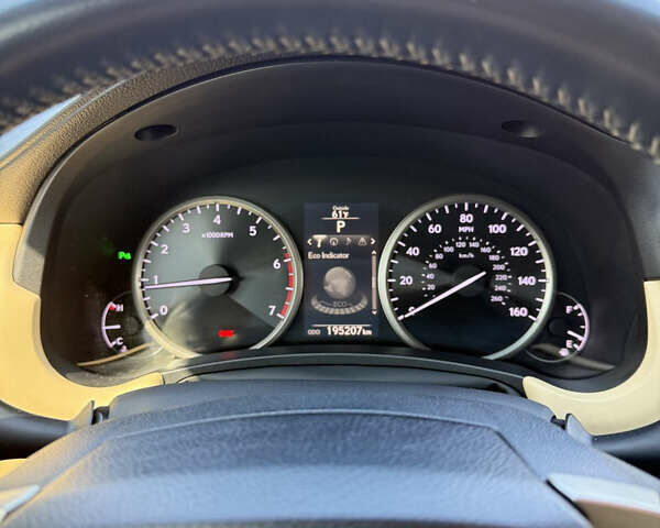 Лексус НХ 2014 в Львове на Automoto.ua Красный Лексус НХ, объемом двигателя 2 л и пробегом 195 тыс. км за 22200 $, фото 28 на Automoto.ua