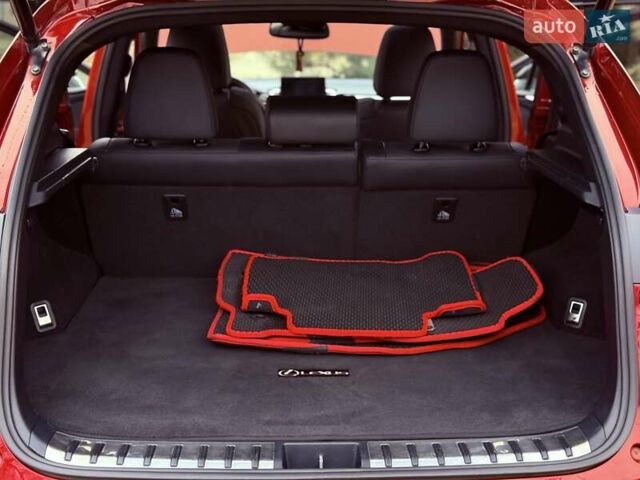 Красный Лексус НХ, объемом двигателя 2 л и пробегом 125 тыс. км за 24800 $, фото 61 на Automoto.ua