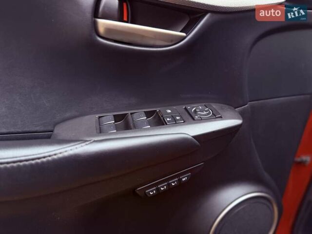 Червоний Лексус НХ, об'ємом двигуна 2 л та пробігом 125 тис. км за 22900 $, фото 31 на Automoto.ua