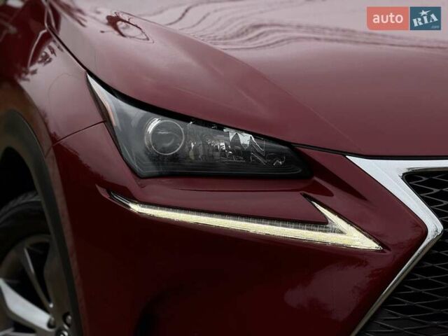Красный Лексус НХ, объемом двигателя 2 л и пробегом 125 тыс. км за 24800 $, фото 6 на Automoto.ua