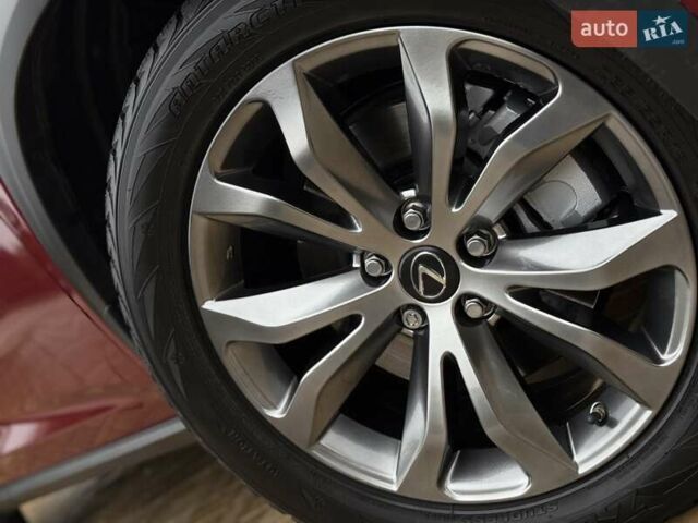 Червоний Лексус НХ, об'ємом двигуна 2 л та пробігом 125 тис. км за 22900 $, фото 9 на Automoto.ua