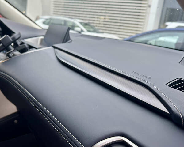 Червоний Лексус НХ, об'ємом двигуна 2 л та пробігом 158 тис. км за 25500 $, фото 13 на Automoto.ua