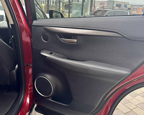 Червоний Лексус НХ, об'ємом двигуна 2 л та пробігом 158 тис. км за 25500 $, фото 16 на Automoto.ua