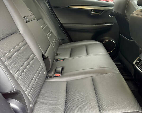 Червоний Лексус НХ, об'ємом двигуна 2 л та пробігом 158 тис. км за 25500 $, фото 17 на Automoto.ua