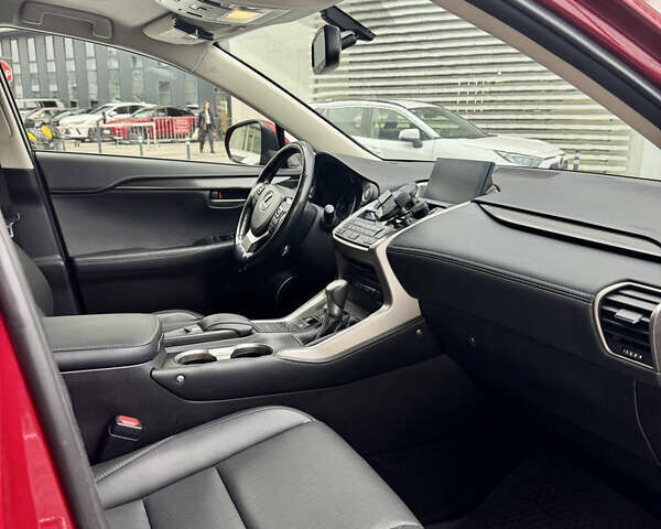 Червоний Лексус НХ, об'ємом двигуна 2 л та пробігом 158 тис. км за 25500 $, фото 12 на Automoto.ua