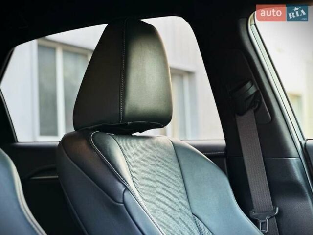 Червоний Лексус НХ, об'ємом двигуна 2 л та пробігом 51 тис. км за 28500 $, фото 22 на Automoto.ua