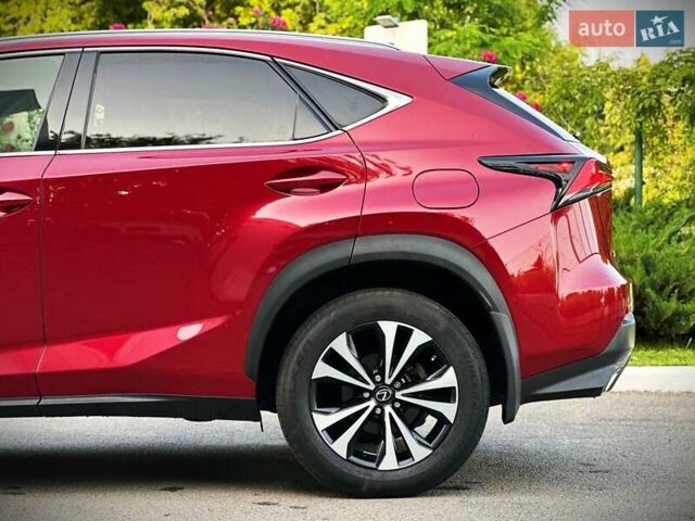 Червоний Лексус НХ, об'ємом двигуна 2 л та пробігом 51 тис. км за 28500 $, фото 8 на Automoto.ua