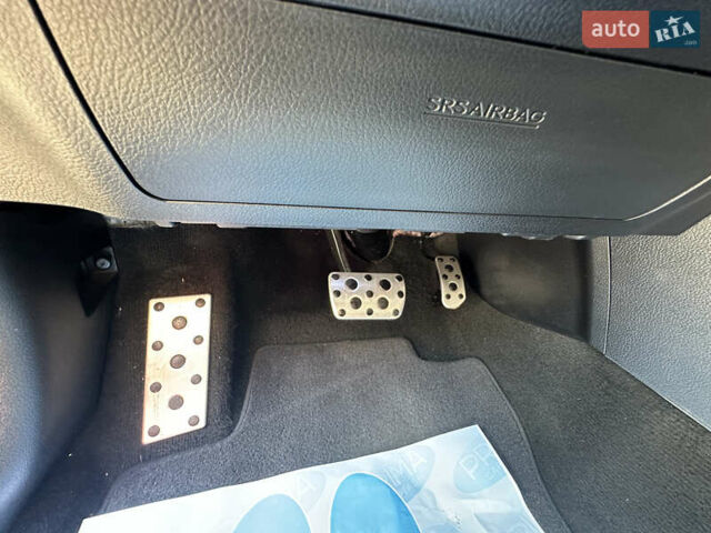 Червоний Лексус НХ, об'ємом двигуна 1.99 л та пробігом 70 тис. км за 22500 $, фото 28 на Automoto.ua