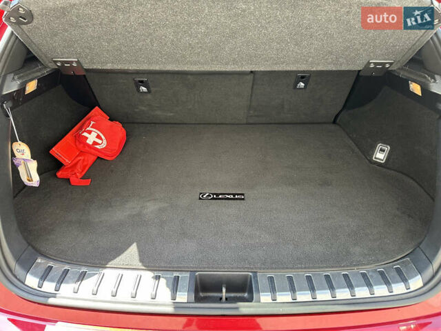 Червоний Лексус НХ, об'ємом двигуна 1.99 л та пробігом 70 тис. км за 22500 $, фото 29 на Automoto.ua