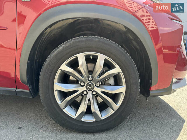 Червоний Лексус НХ, об'ємом двигуна 1.99 л та пробігом 70 тис. км за 22500 $, фото 8 на Automoto.ua