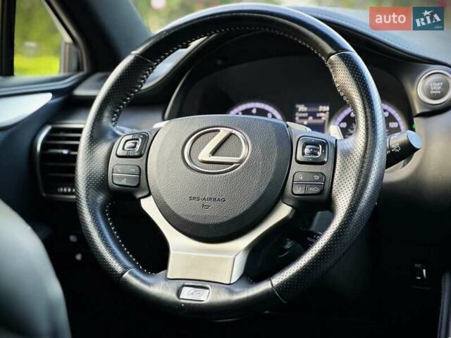 Червоний Лексус НХ, об'ємом двигуна 2 л та пробігом 51 тис. км за 28500 $, фото 30 на Automoto.ua