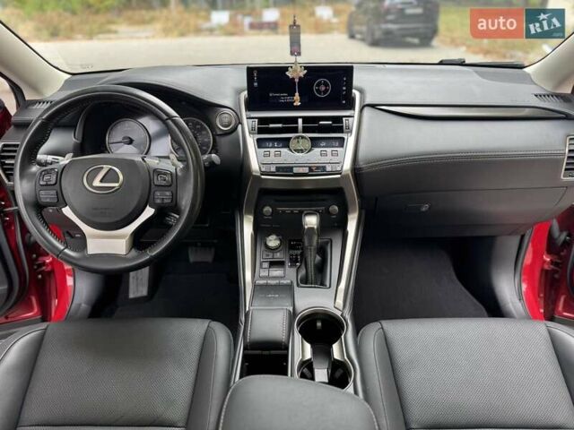 Красный Лексус НХ, объемом двигателя 2 л и пробегом 94 тыс. км за 22999 $, фото 33 на Automoto.ua