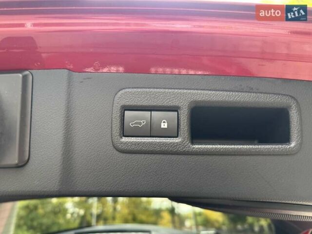 Красный Лексус НХ, объемом двигателя 2 л и пробегом 94 тыс. км за 22999 $, фото 26 на Automoto.ua