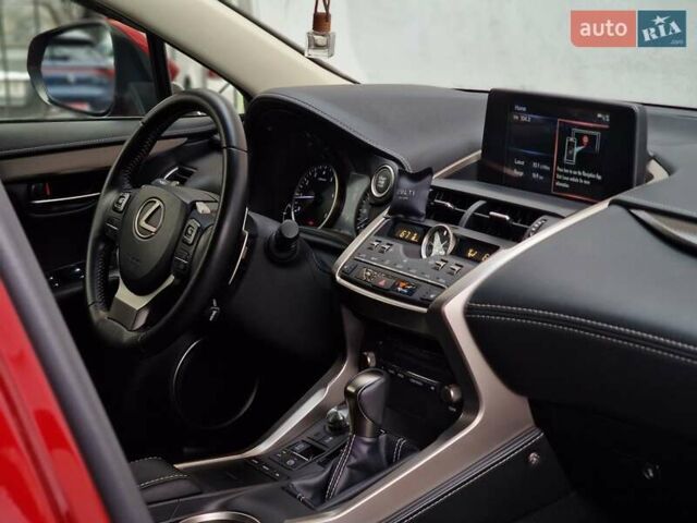 Червоний Лексус НХ, об'ємом двигуна 2 л та пробігом 61 тис. км за 26990 $, фото 54 на Automoto.ua
