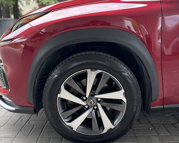Красный Лексус НХ, объемом двигателя 2 л и пробегом 94 тыс. км за 22999 $, фото 35 на Automoto.ua