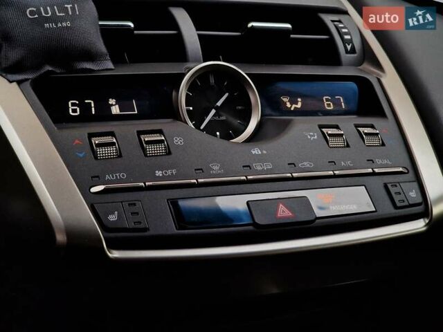 Червоний Лексус НХ, об'ємом двигуна 2 л та пробігом 61 тис. км за 26990 $, фото 63 на Automoto.ua