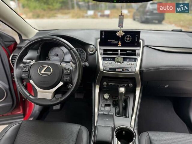 Красный Лексус НХ, объемом двигателя 2 л и пробегом 94 тыс. км за 22999 $, фото 32 на Automoto.ua