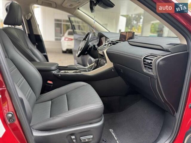 Червоний Лексус НХ, об'ємом двигуна 2 л та пробігом 94 тис. км за 22999 $, фото 29 на Automoto.ua