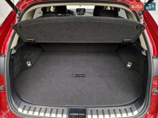 Червоний Лексус НХ, об'ємом двигуна 2 л та пробігом 61 тис. км за 26990 $, фото 41 на Automoto.ua