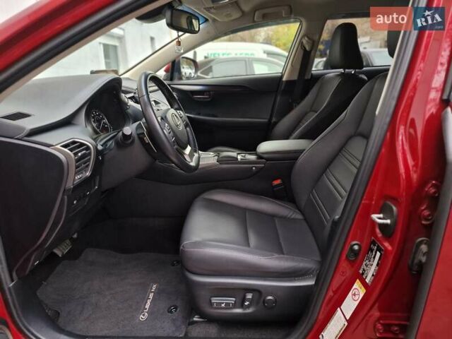 Червоний Лексус НХ, об'ємом двигуна 2 л та пробігом 61 тис. км за 26990 $, фото 44 на Automoto.ua