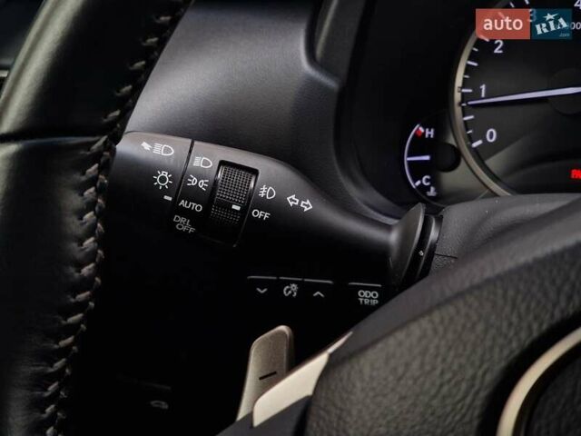 Червоний Лексус НХ, об'ємом двигуна 2 л та пробігом 61 тис. км за 26990 $, фото 67 на Automoto.ua