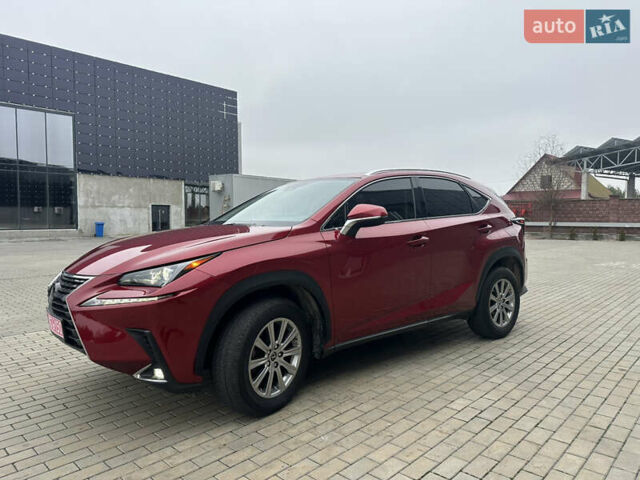 Червоний Лексус НХ, об'ємом двигуна 2 л та пробігом 39 тис. км за 25500 $, фото 3 на Automoto.ua