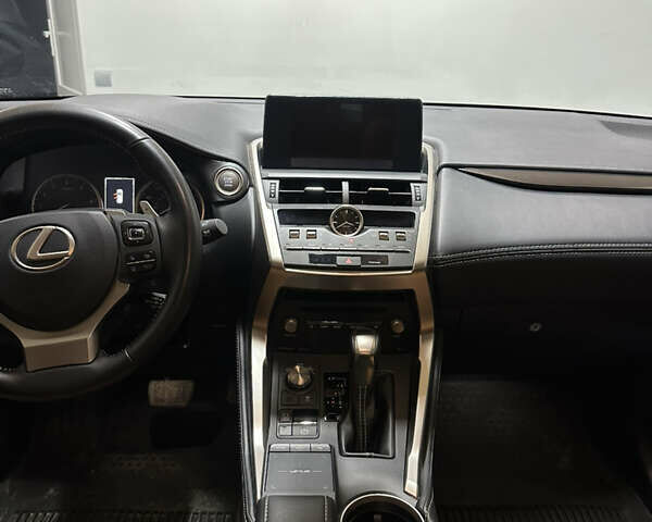 Червоний Лексус НХ, об'ємом двигуна 2 л та пробігом 39 тис. км за 25500 $, фото 17 на Automoto.ua