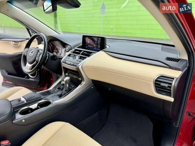 Красный Лексус НХ, объемом двигателя 2 л и пробегом 96 тыс. км за 28900 $, фото 48 на Automoto.ua